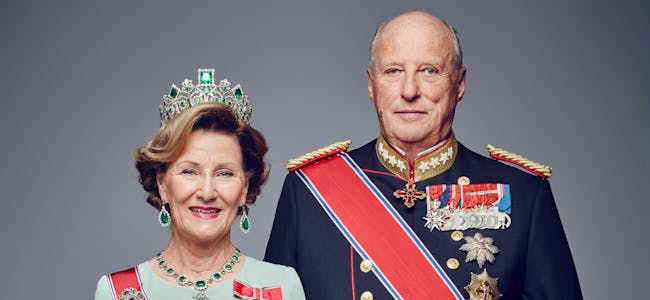 Hans Majestet Kong Harald og Hennes Majestet Dronning Sonja kommer til Hemnes mandag 5. juni.