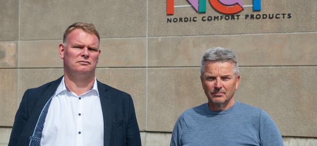 Styret i Nordic Comfort Products (NCP) har i møte fredag 9. juni vedtatt å søke konkursbehandling i Helgeland tingrett. Styreleder Eigil Dåbakk (t.v.) og daglig leder Svein Erik Hjerpbakk er lei for at dette ble nødvendig.