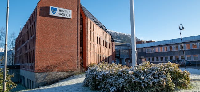 Regjeringen ønsker å hjelpe Hemnes kommune i gang med den forestående omstillingsprosessen allerede i år, og foreslår 4 millioner kroner til Nordland fylkeskommune allerede i nysalderinga av statsbudsjettet for 2023.  